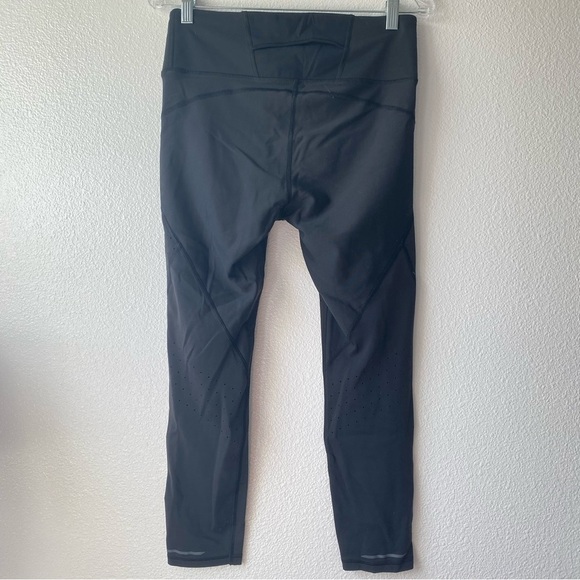 Athleta 7/8 Stealth Trucool Perforated Leggings Women's Medium - Picture 7 of 10